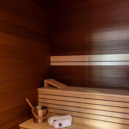 Unieke Catherine Met Frontaal Zeezicht, Parking Sauna En Strandcabine De Panne