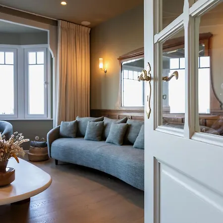 Unieke Catherine Met Frontaal Zeezicht, Parking Sauna En Strandcabine Villa