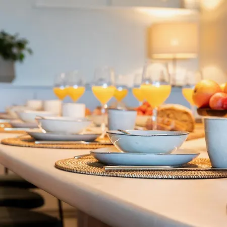 Unieke Catherine Met Frontaal Zeezicht, Parking Sauna En Strandcabine Villa De Panne