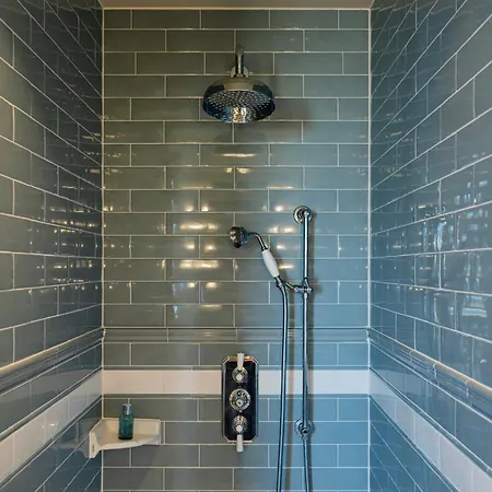 Unieke Catherine Met Frontaal Zeezicht, Parking Sauna En Strandcabine